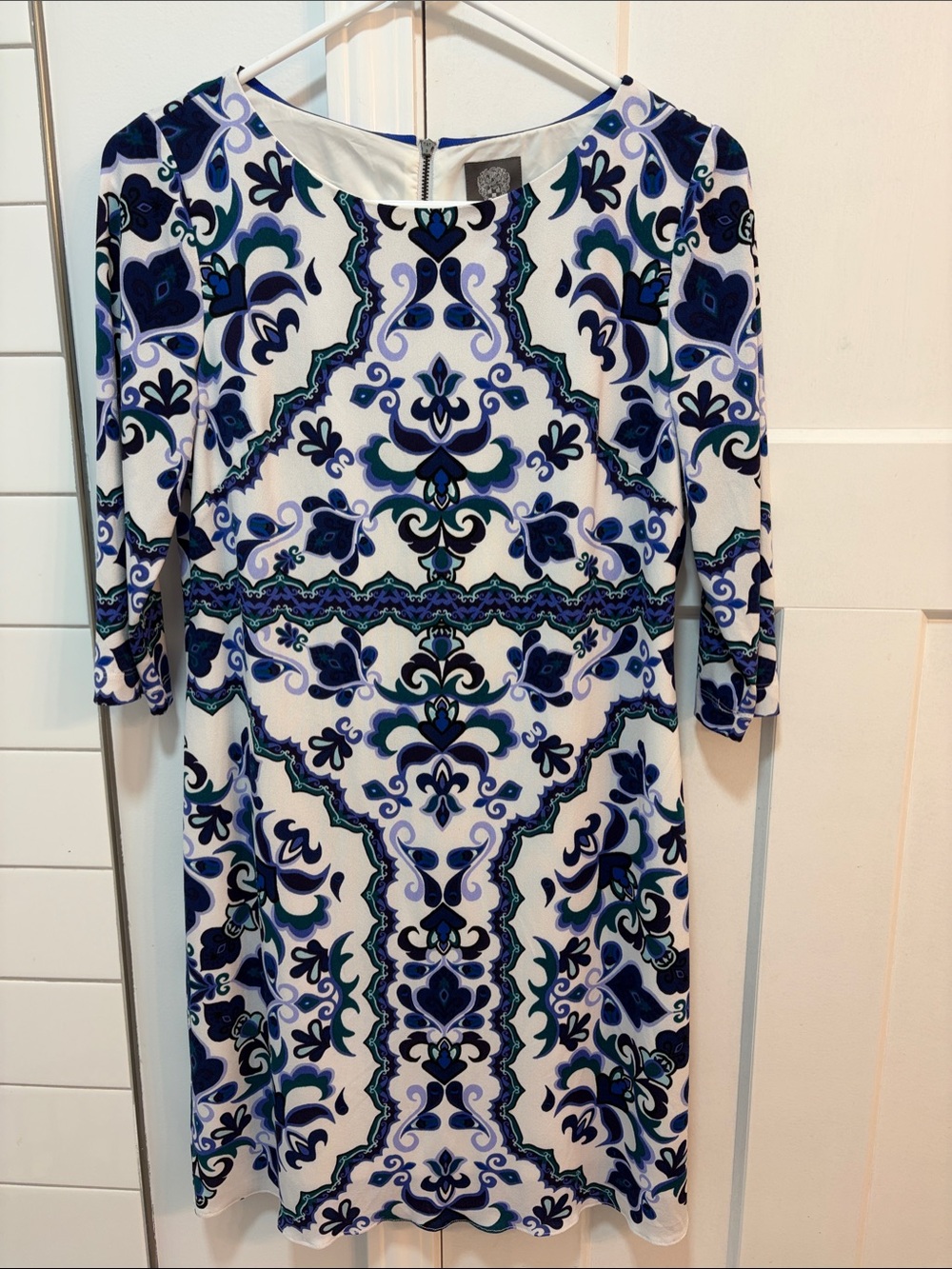 Vince Camuto White Dress with Blue and Teal Medallion Print - Size 8P